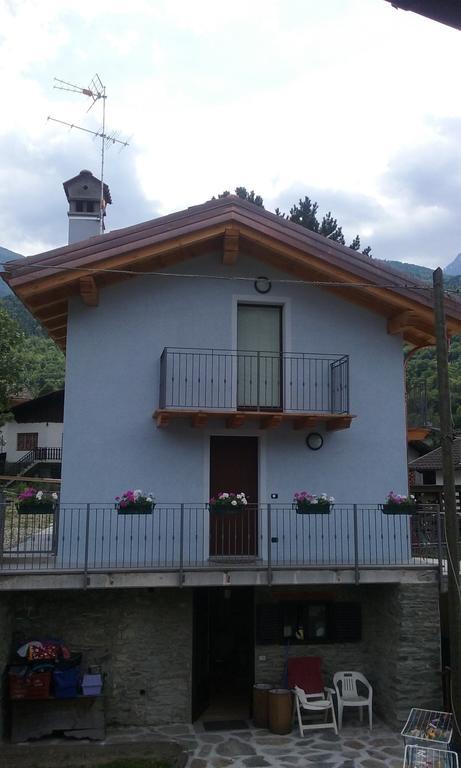Casa Vacanze Chez Sapin Fenis Room photo